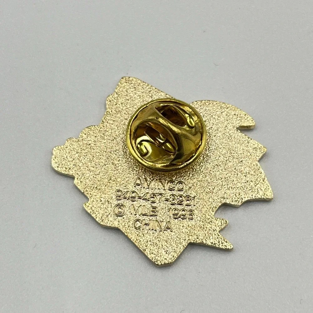 VTG 1998 World Series MLB Baseball Lapel Pin Enamel Gold Tone Sports Memorabilia